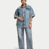 Camicia da donna in denim a pantaloncini con maniche corte Camicia da donna in denim a pantaloncini con maniche corte