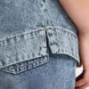 Camicia da donna in denim a pantaloncini con maniche corte Camicia da donna in denim a pantaloncini con maniche corte