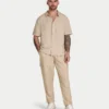 Camicia da uomo a maniche corte in lino con pantaloncini Camicia da uomo a maniche corte in lino con pantaloncini