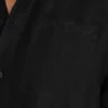 Camicia da uomo a maniche corte in lino con pantaloncini Camicia da uomo a maniche corte in lino con pantaloncini