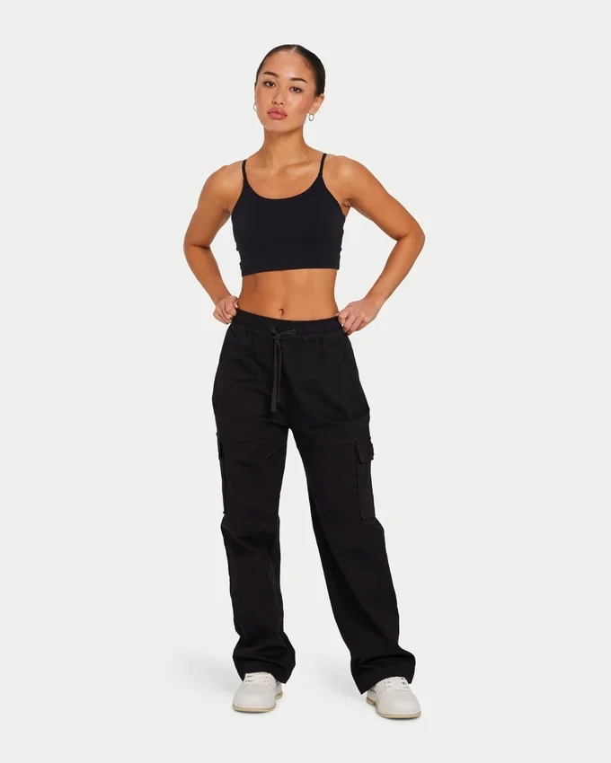 Crop top essenziale da donna – nero Crop top essenziale da donna – nero