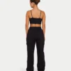 Crop top essenziale da donna – nero Crop top essenziale da donna – nero