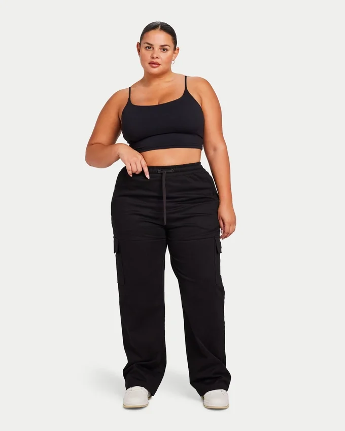 Crop top essenziale da donna – nero Crop top essenziale da donna – nero