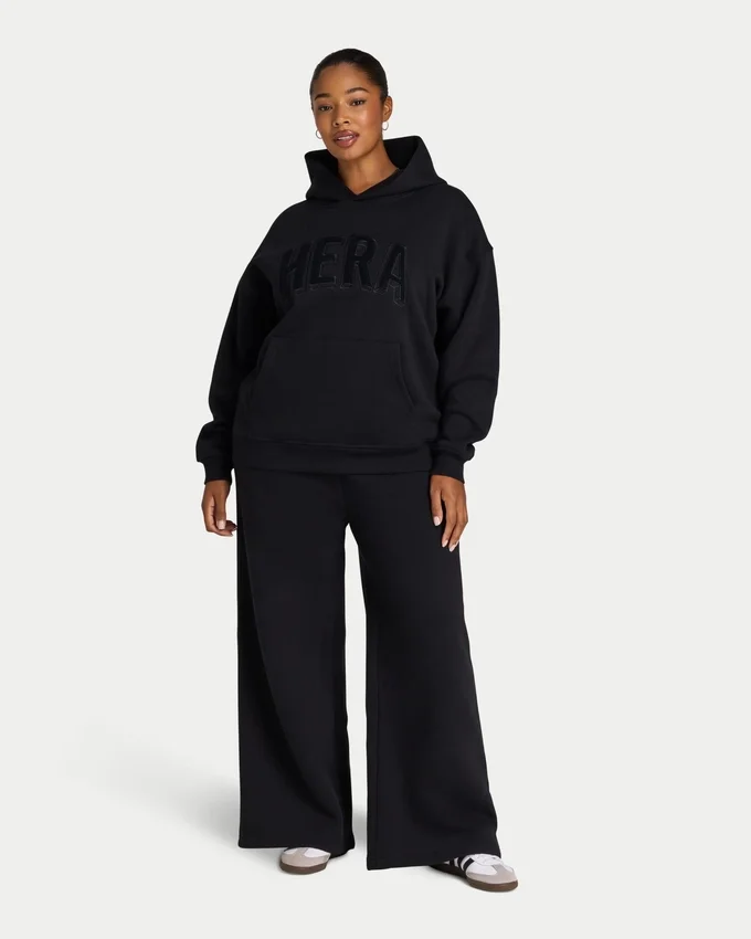 Felpa con cappuccio oversize da donna 365 – nera Felpa con cappuccio oversize da donna 365 – nera