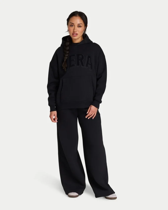 Felpa con cappuccio oversize da donna 365 – nera Felpa con cappuccio oversize da donna 365 – nera