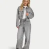 Giacca in denim corta da donna Giacca in denim corta da donna