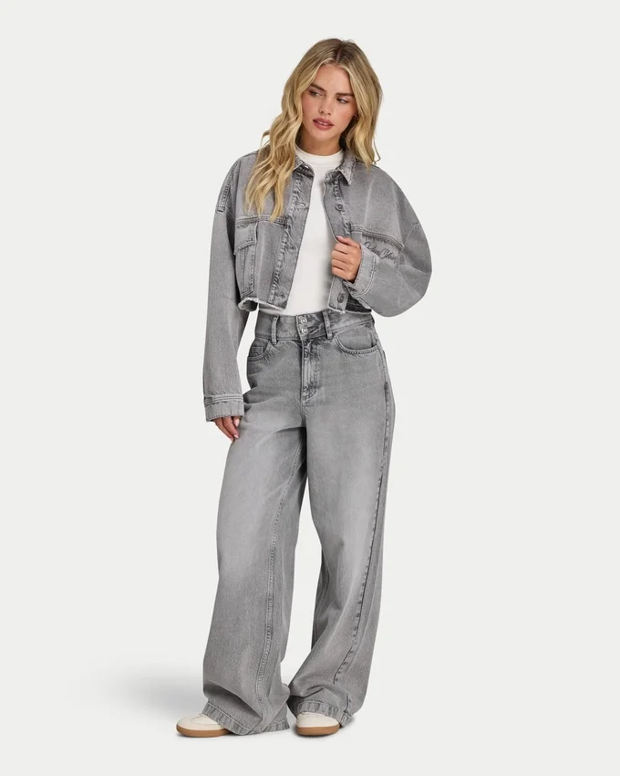 Giacca in denim corta da donna Giacca in denim corta da donna