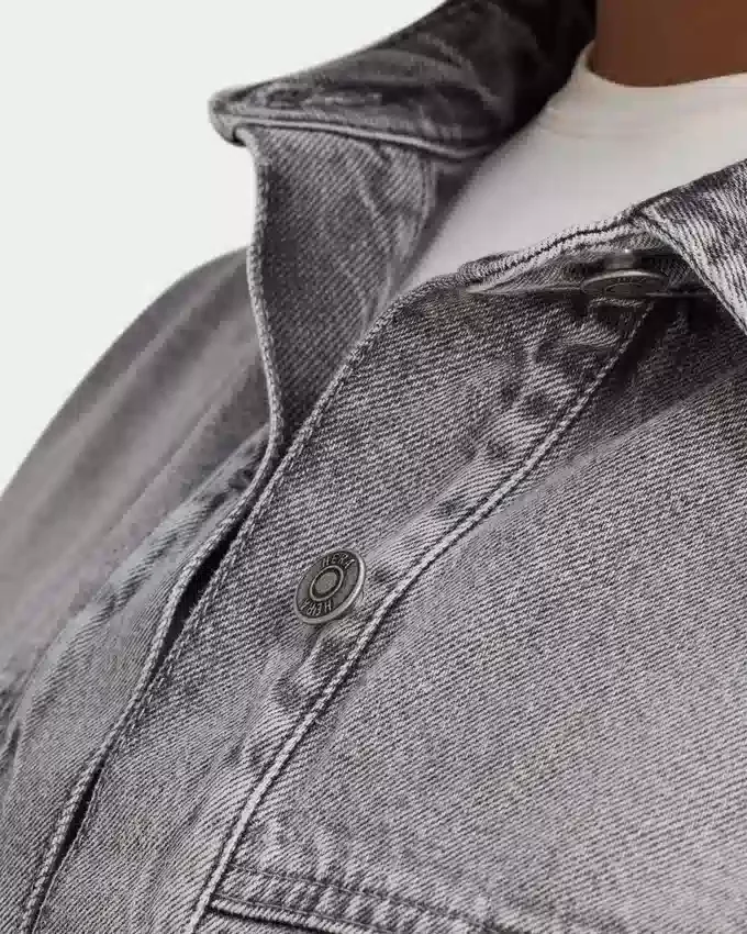 Giacca in denim corta da donna Giacca in denim corta da donna