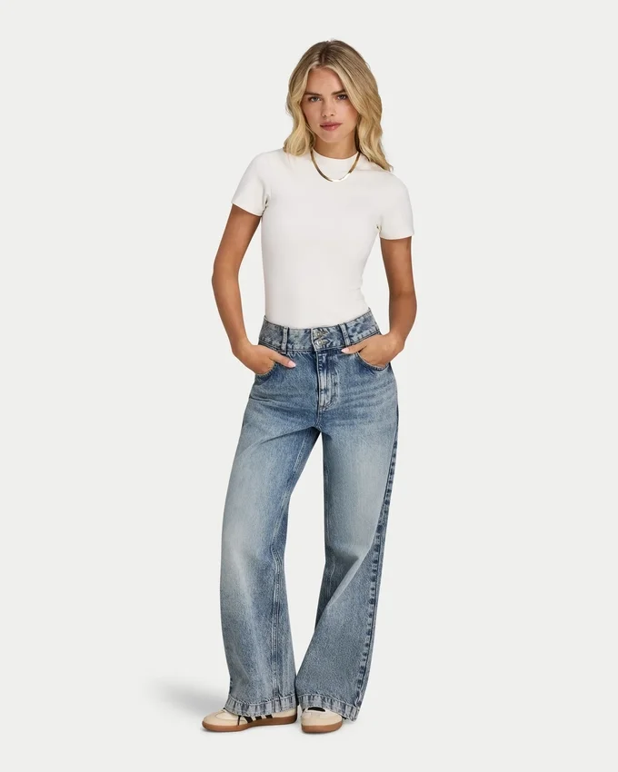 Jeans da donna a gamba dritta Jeans da donna a gamba dritta