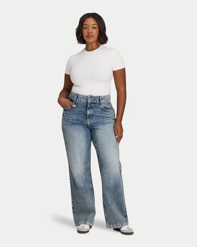 Jeans da donna a gamba dritta Jeans da donna a gamba dritta