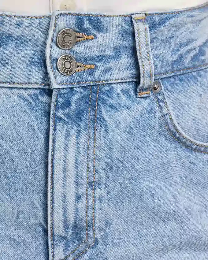 Jeans da donna a gamba dritta Jeans da donna a gamba dritta