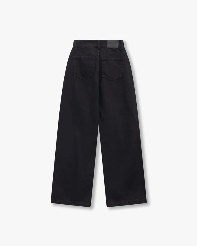 Jeans da donna larghi – neri Jeans da donna larghi – neri