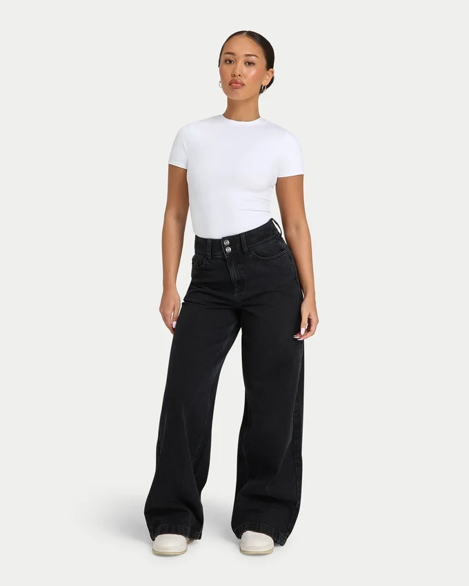 Jeans da donna larghi – neri Jeans da donna larghi – neri