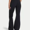 Leggings svasati da donna Essentials Leggings svasati da donna Essentials