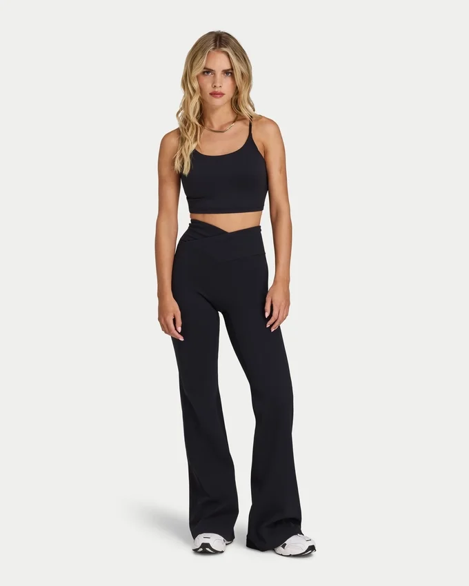 Leggings svasati da donna Essentials Leggings svasati da donna Essentials