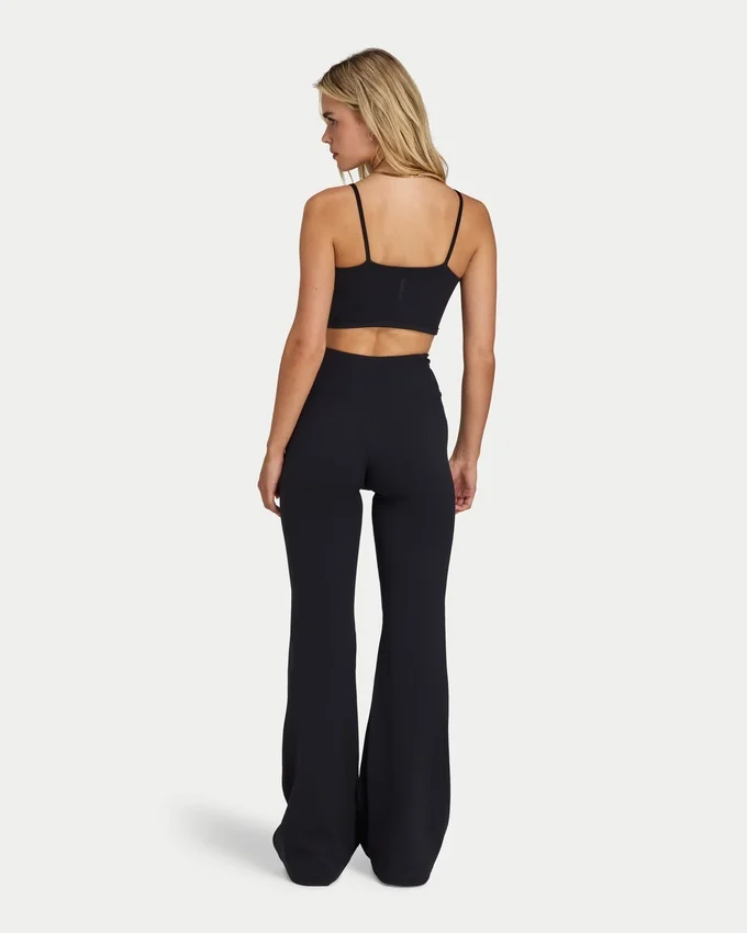 Leggings svasati da donna Essentials Leggings svasati da donna Essentials