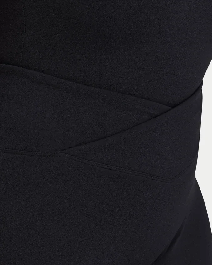 Leggings svasati da donna Essentials Leggings svasati da donna Essentials
