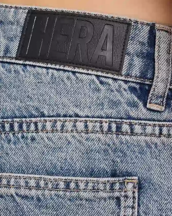 Pantaloncini in denim da uomo dal taglio rilassato Pantaloncini in denim da uomo dal taglio rilassato