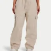 Pantaloni cargo da donna – color avena Pantaloni cargo da donna – color avena