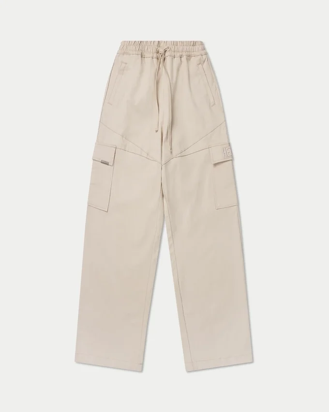 Pantaloni cargo da donna – color avena Pantaloni cargo da donna – color avena