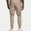 Pantaloni cargo da uomo dal taglio affusolato