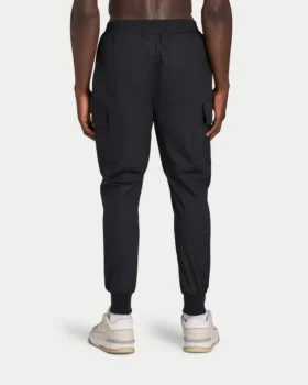 Pantaloni cargo da uomo dal taglio affusolato