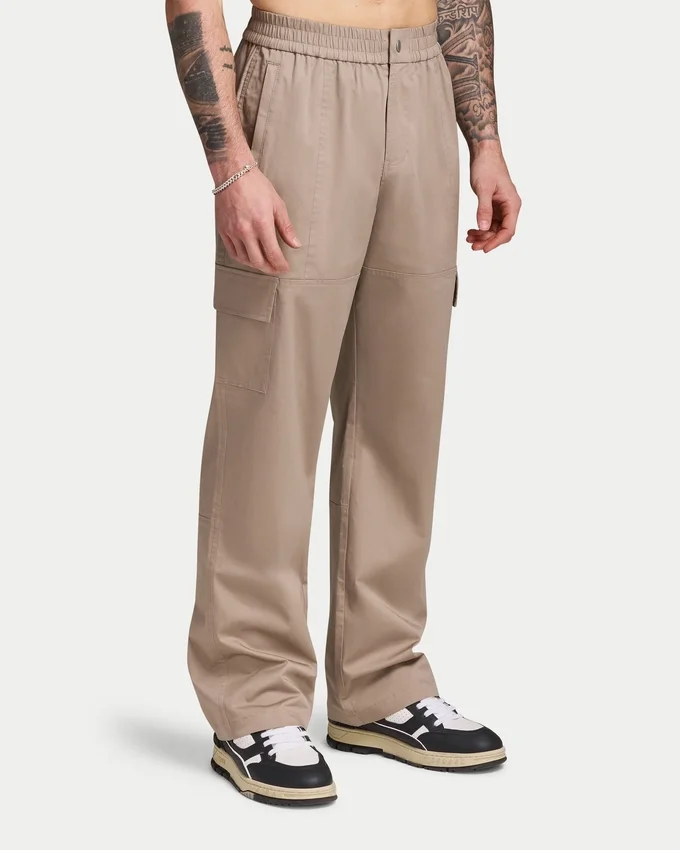 Pantaloni cargo da uomo dal taglio comodo Pantaloni cargo da uomo dal taglio comodo