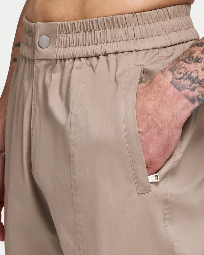 Pantaloni cargo da uomo dal taglio comodo Pantaloni cargo da uomo dal taglio comodo