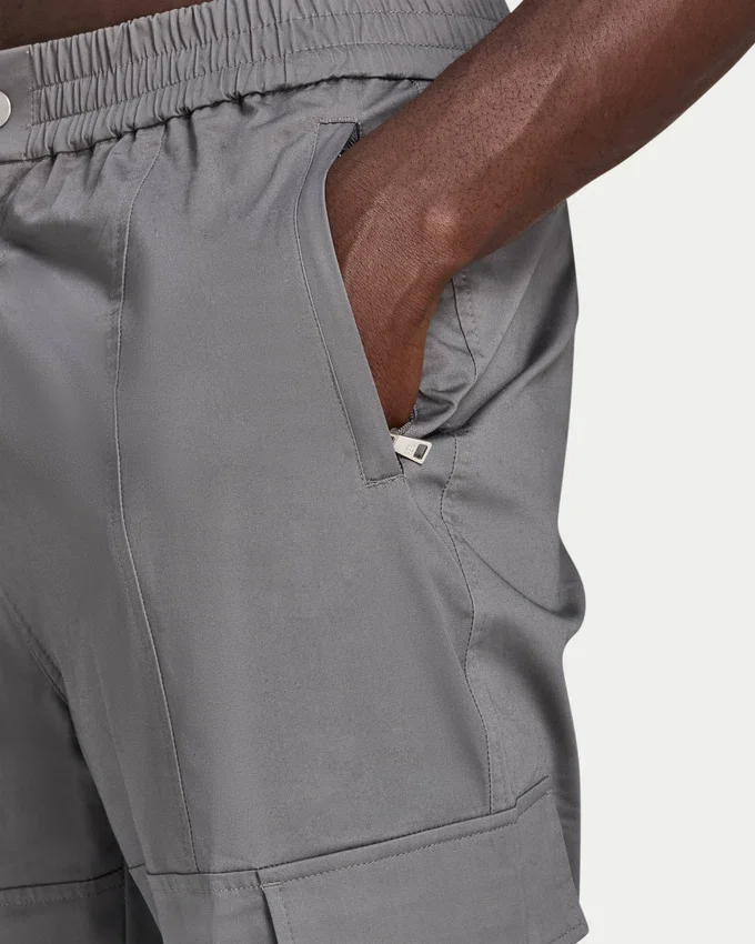 Pantaloni cargo da uomo dal taglio comodo Pantaloni cargo da uomo dal taglio comodo
