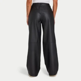 Pantaloni da donna Rewear in ecopelle a gamba larga – nero