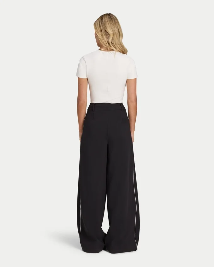 Pantaloni da donna Studio a gamba larga Pantaloni da donna Studio a gamba larga