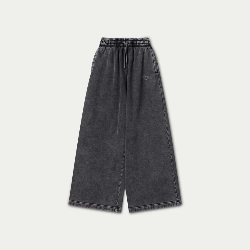 Pantaloni sportivi da donna a gamba larga della linea Collective Pantaloni sportivi da donna a gamba larga della linea Collective