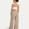 Pantaloni sportivi da donna a gamba larga – moka Pantaloni sportivi da donna a gamba larga – moka