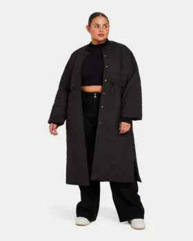 Piumino lungo da donna – nero