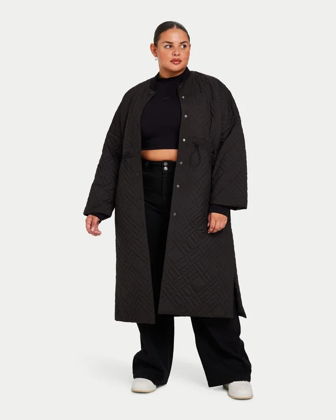 Piumino lungo da donna – nero Piumino lungo da donna – nero