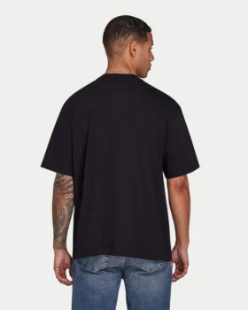 T-shirt da uomo oversize senza stampa – nera