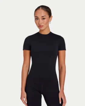 T-shirt essenziale da donna – nera