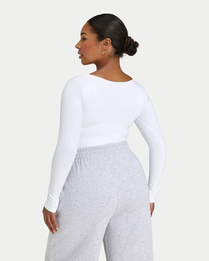 Top da donna essenziale a maniche lunghe dual wear – bianco Top da donna essenziale a maniche lunghe dual wear – bianco