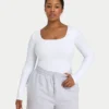 Top da donna essenziale a maniche lunghe dual wear – bianco Top da donna essenziale a maniche lunghe dual wear – bianco