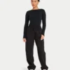 Top da donna essenziale a maniche lunghe dual wear – nero